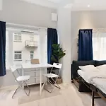 Διαμέρισμα Cozy In The Heart Of *